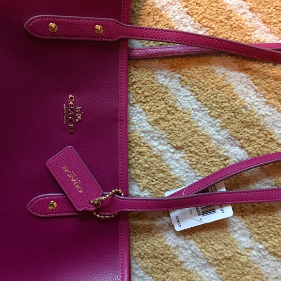 Authentic Coach tote/purse, 13"X11.5". - Picture 3 of 5