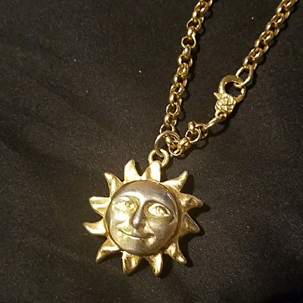 Vintage Sun necklace locket