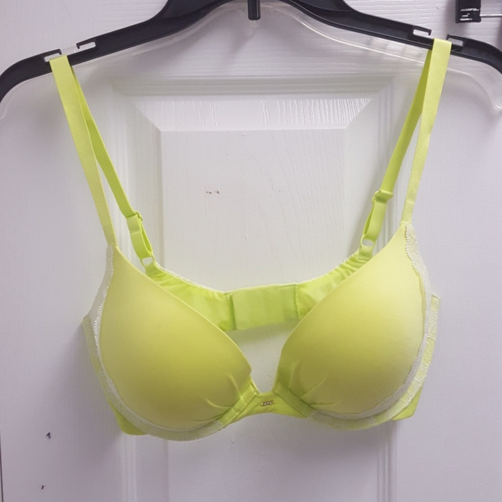 Victoria's secret bra