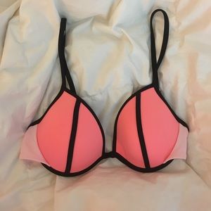 VICTORIA'S SECRET TRIANGL BIKINI TOP