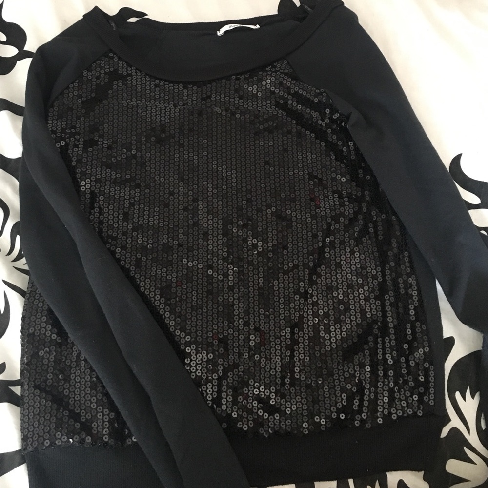 Black sequined pullover🖤