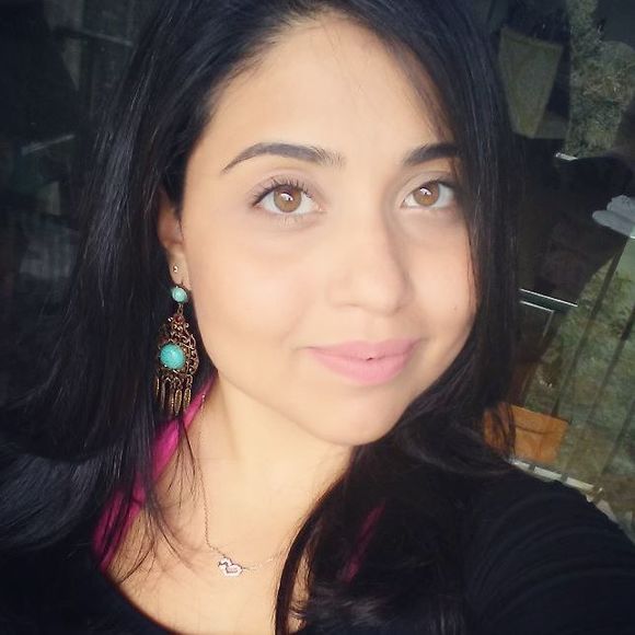 Meet your Posher, Isabella - Picture 1 of 1