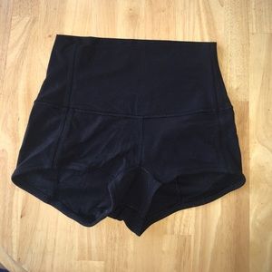 Lululemon simply bare short | size 4