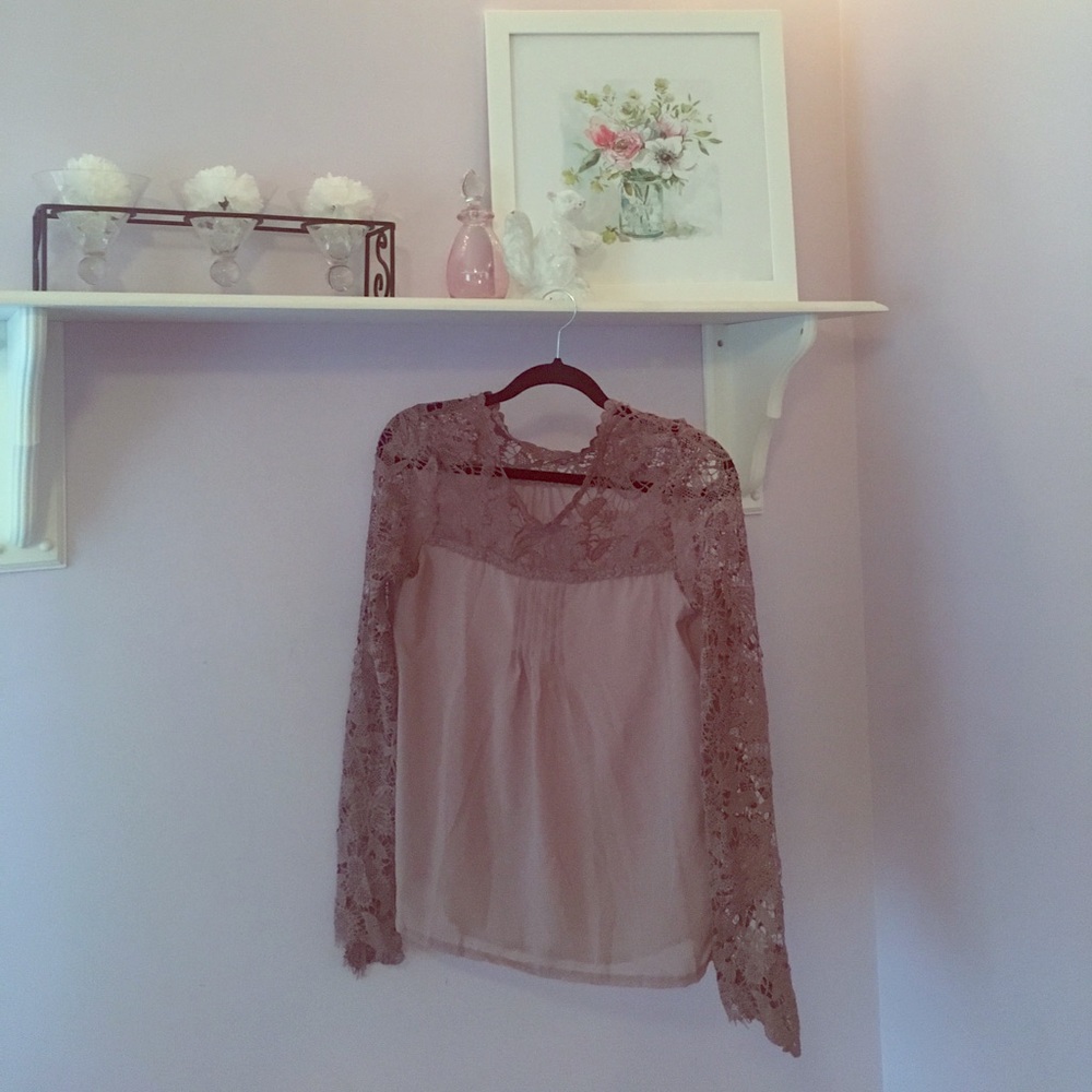 Long sleeve lace shirt