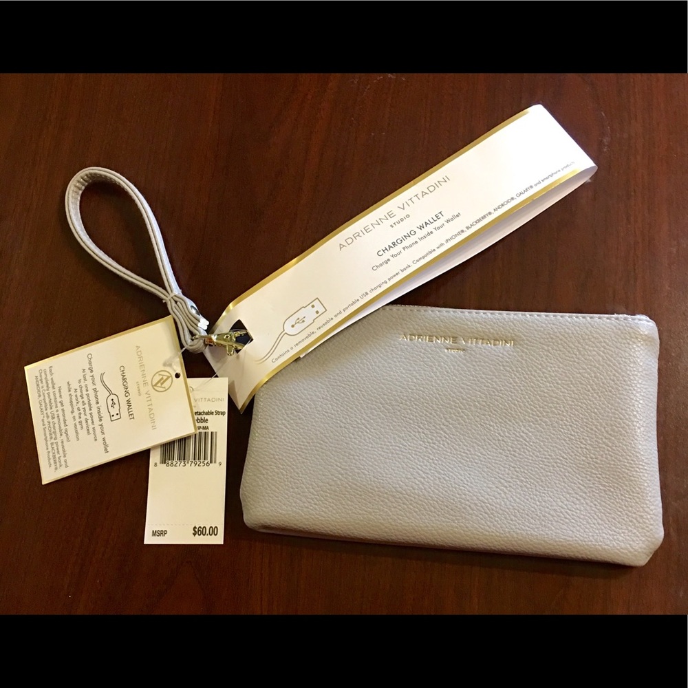 Adrienne Vittadini Charging Wallet - Picture 2 of 4