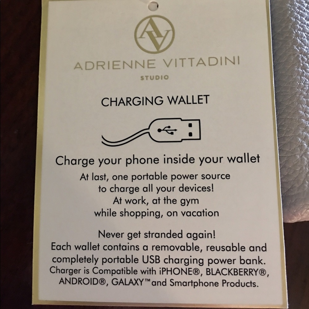 Adrienne Vittadini Charging Wallet - Picture 4 of 4