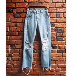 Vintage Levi's Light Blue Distressed Jeans
