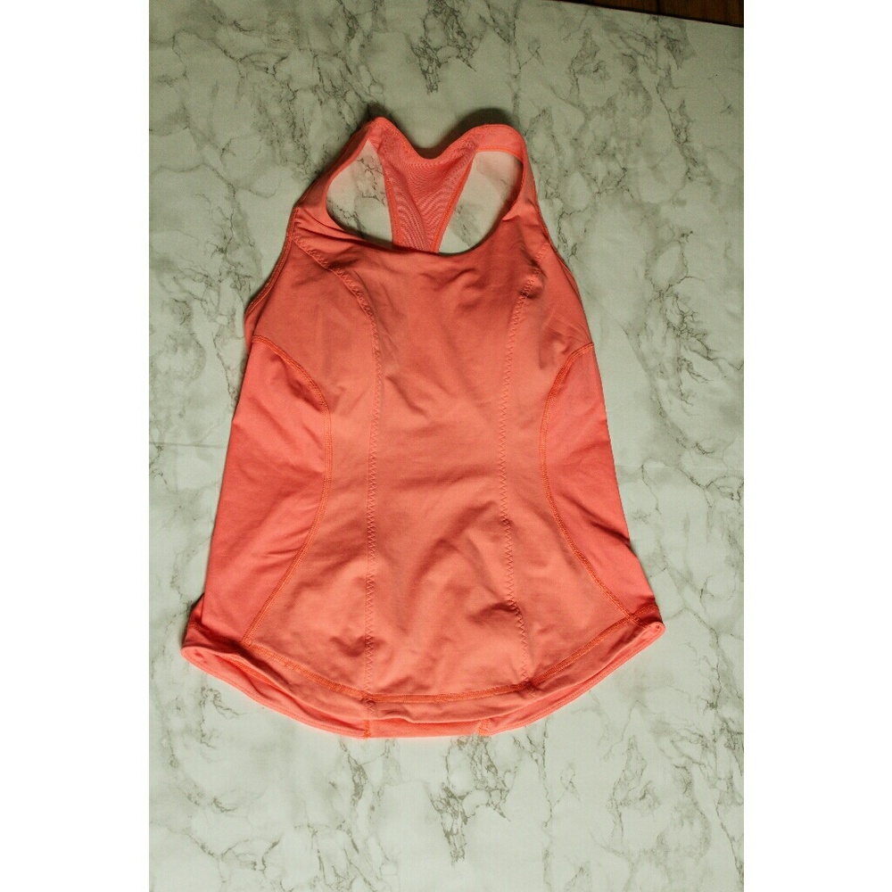 🍋Lululemon neon orange🍊 built in bra top size 6