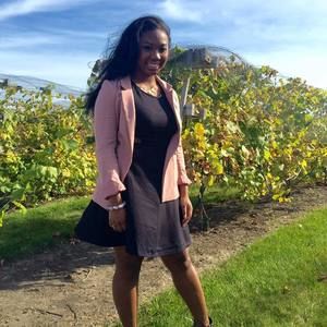 Meet your Posher, Raesheena