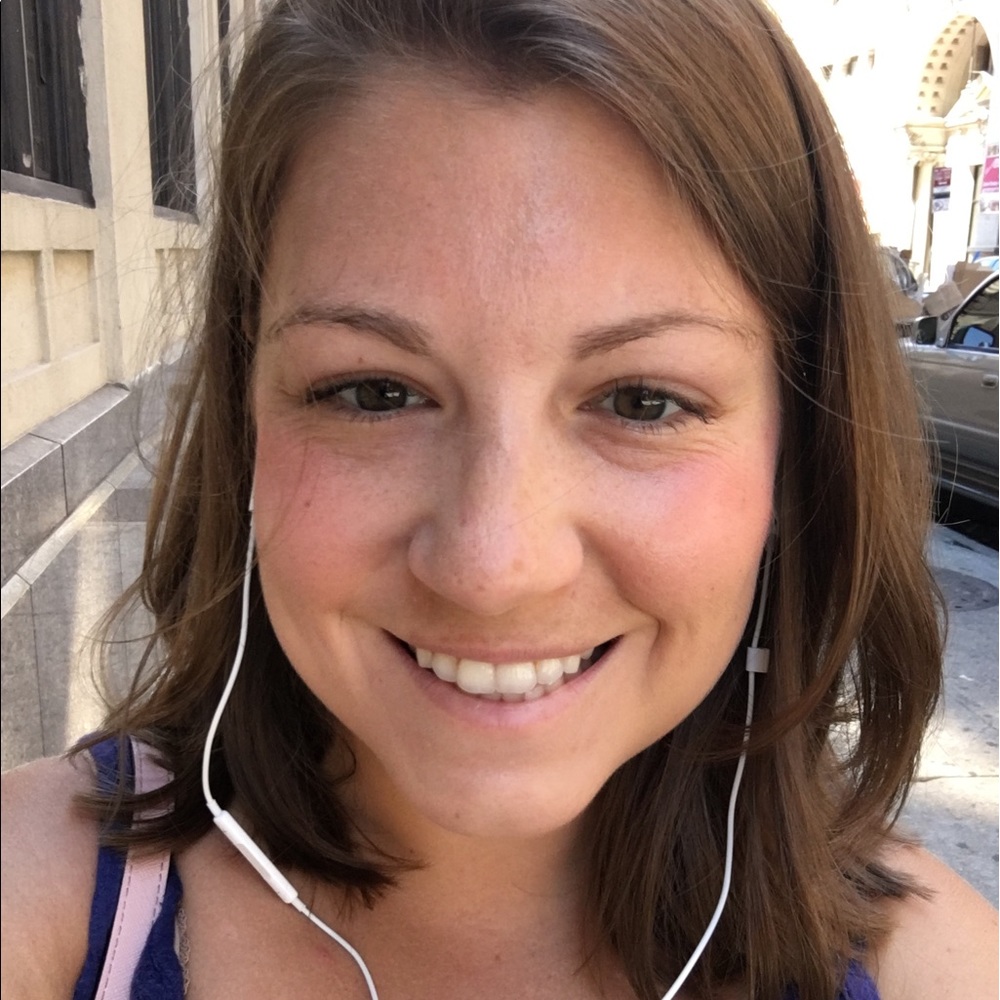 Meet your Posher, Elizabeth