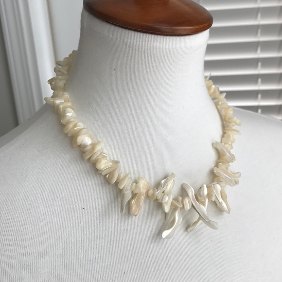 Islands Stone Necklace - Picture 2 of 3