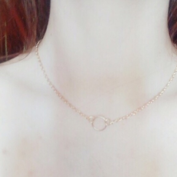 🆕 Circle Pendant Necklace - Picture 2 of 7