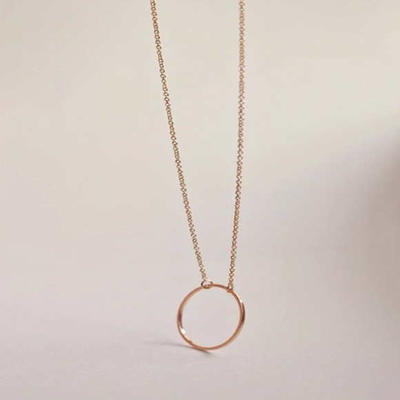 🆕 Circle Pendant Necklace - Picture 3 of 7