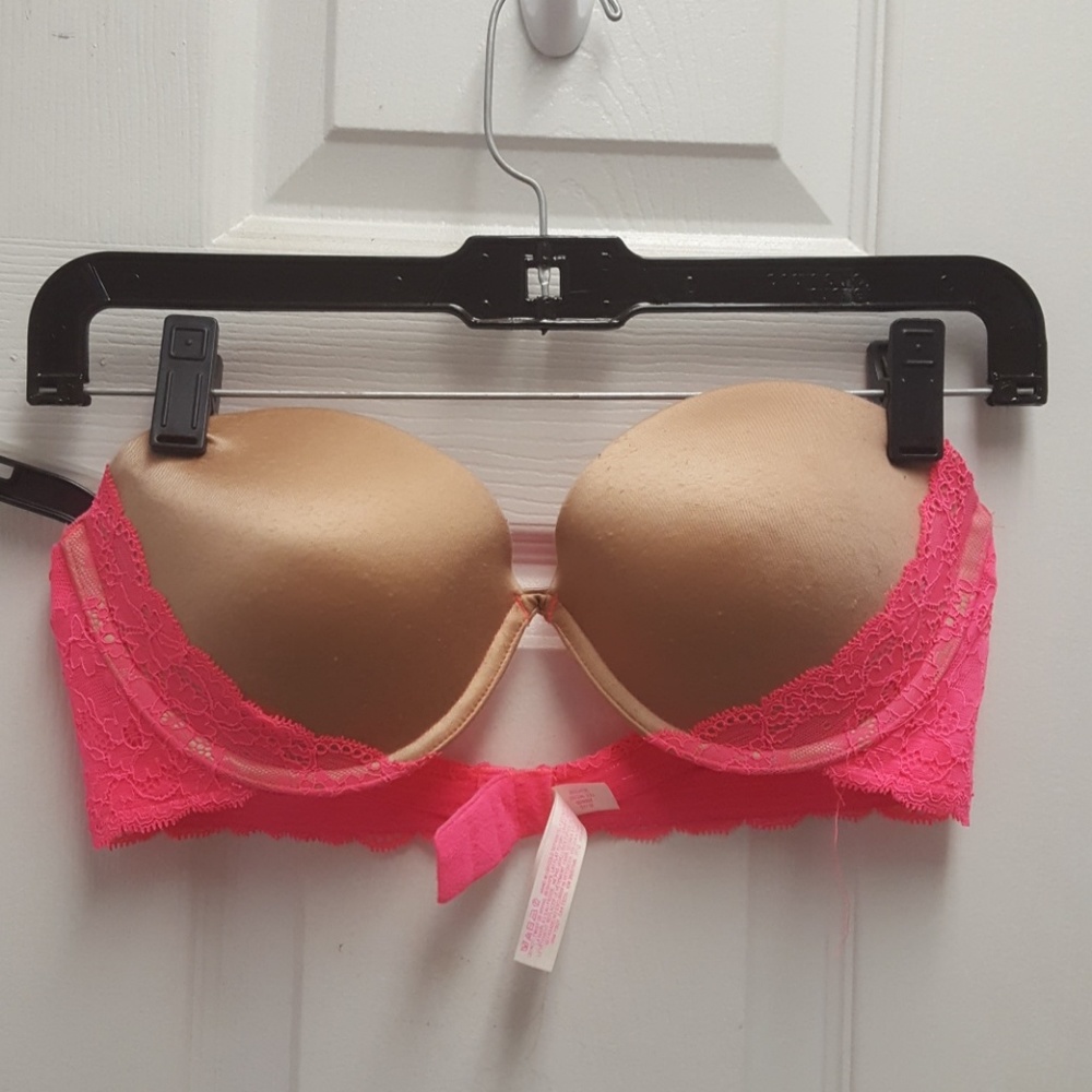 PINK! Strapless bra