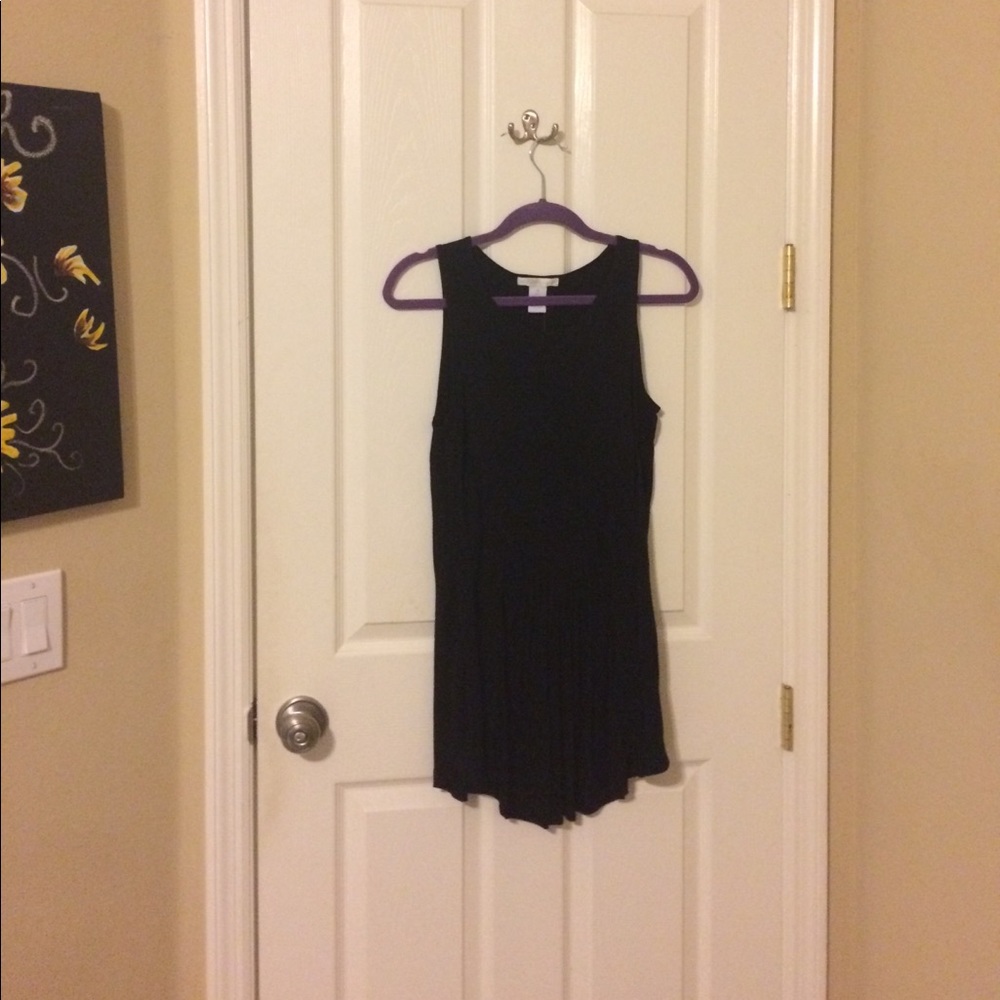 Black sleeveless long shirt