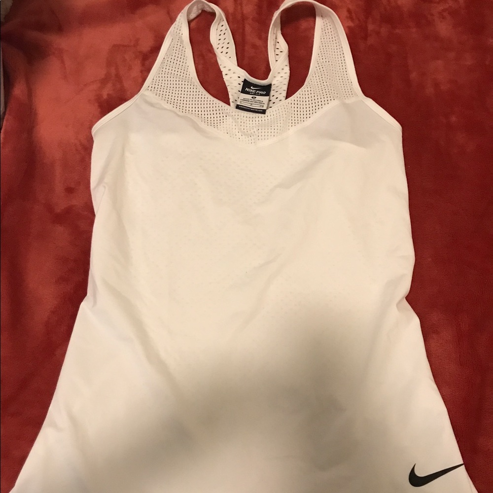 Nike top