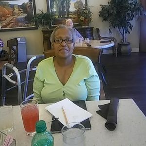 Meet your Posher, Cynthia