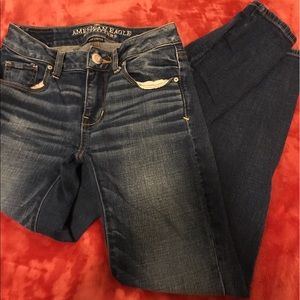 Medium wash American Eagle Jeans!