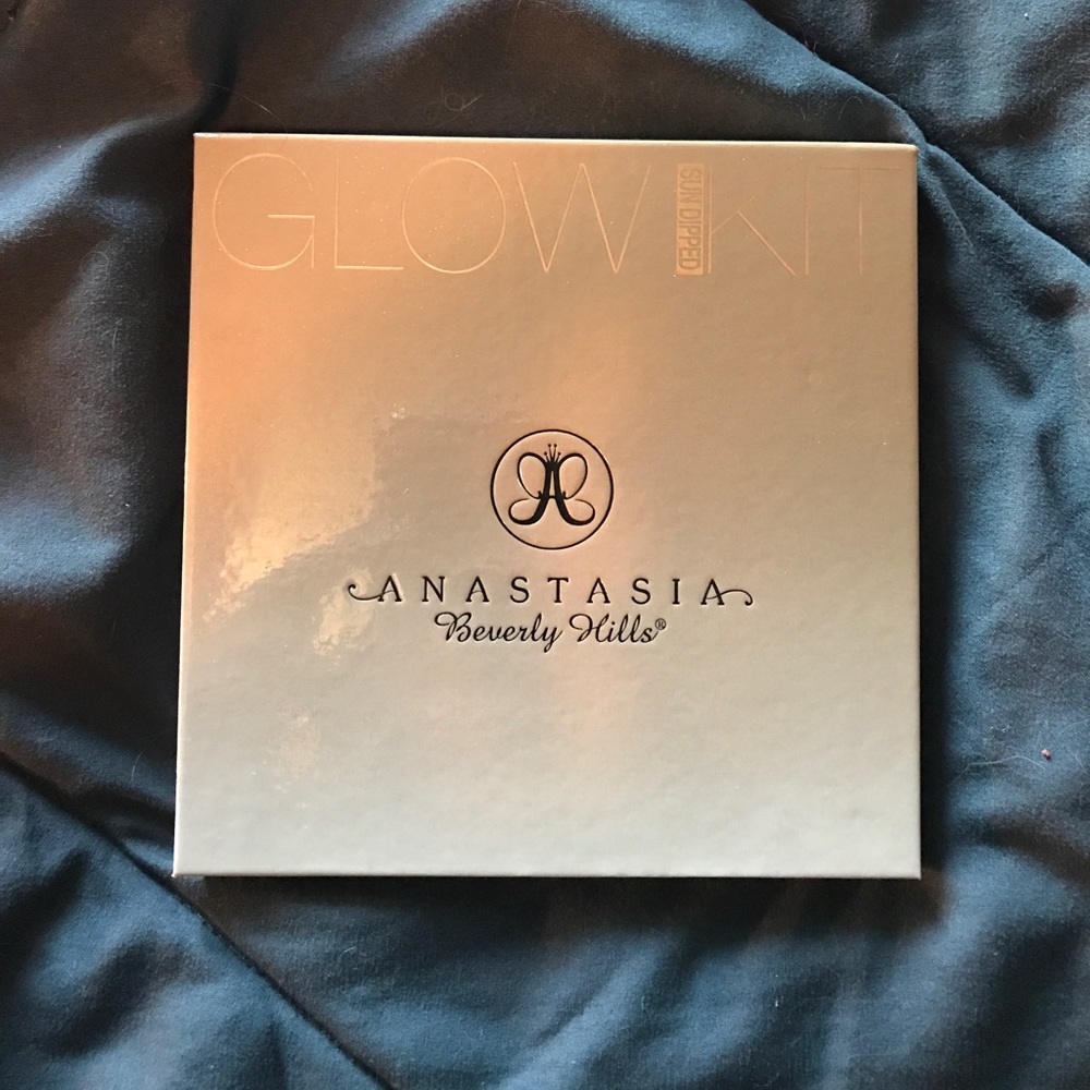REAL AUTHENTIC GLOWKIT. hardly used.
