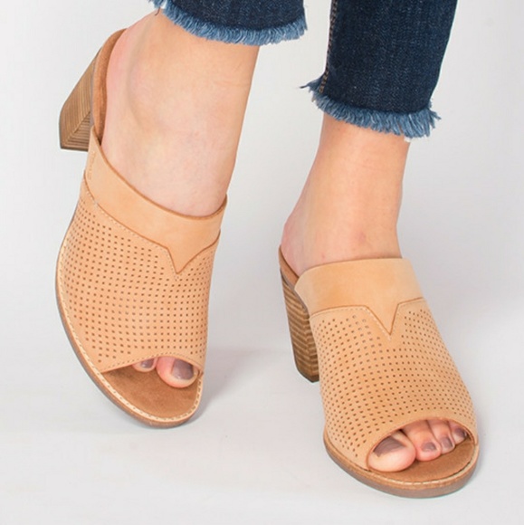 Toms Shoes - TOMS Majorca Mules in Sandstorm