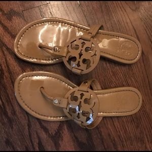 Tory burch tan slip on sandals