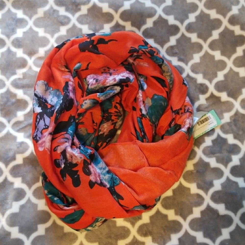 Justin & Taylor Infinity Scarf