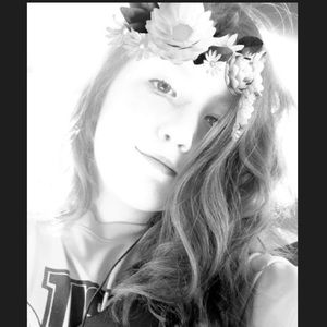 Meet your Posher, Evie