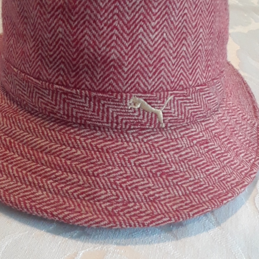 Women's PUMA FEDORA Red and Cream Colored