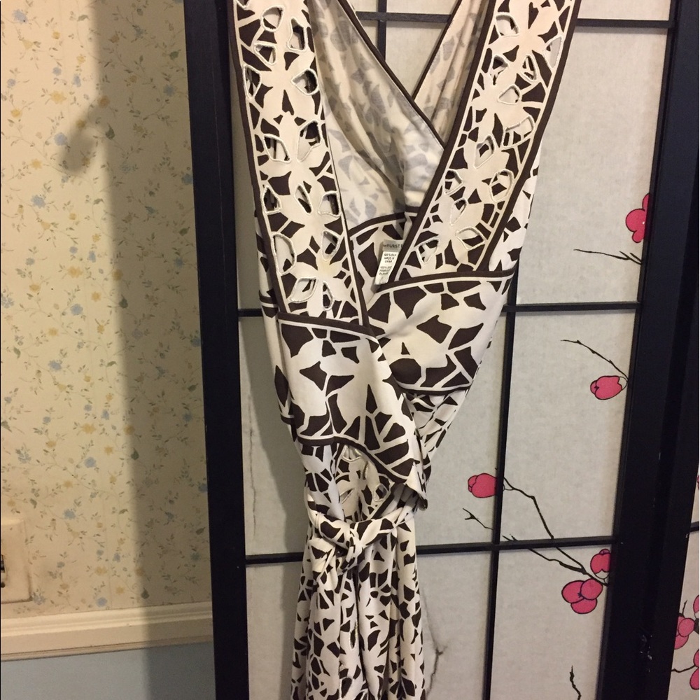 Dress only wore once , great for a day party