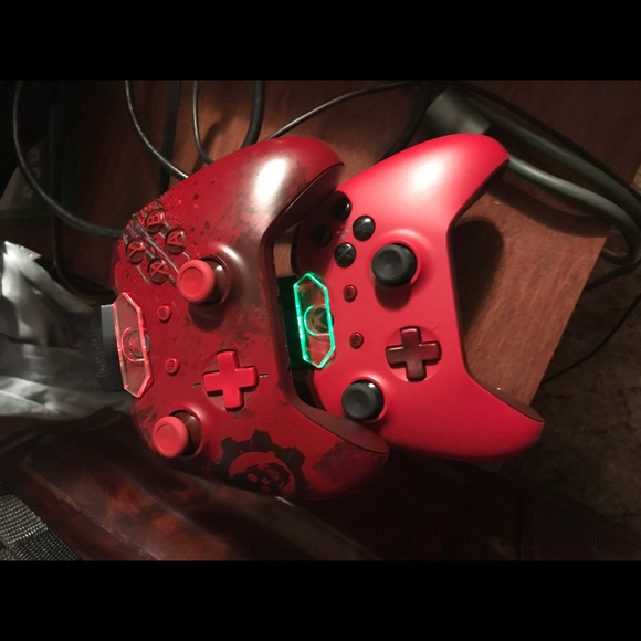 Xbox one s gow limited edition 2tb - Picture 4 of 4