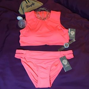 Vince Camuto Fiji Strappy Cropped Bikini pop coral