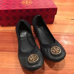 TORY BURCH Caroline Ballet Flats (stretchy)