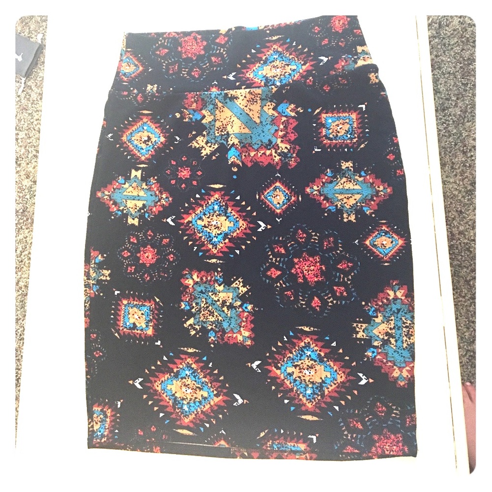 Lula Roe Cassie Skirt