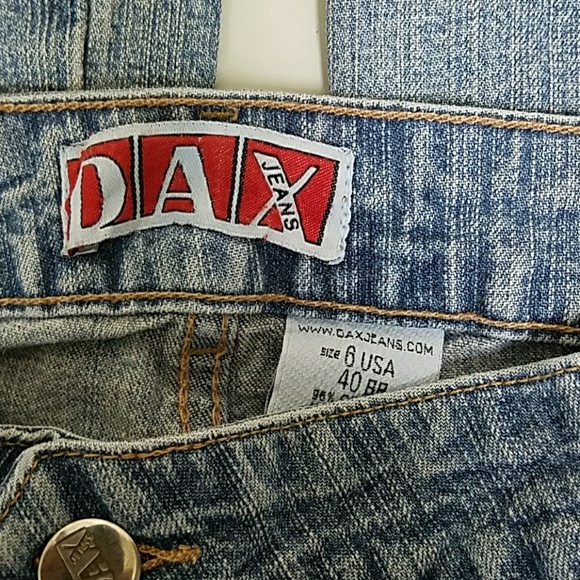 Jeans - Picture 2 of 5