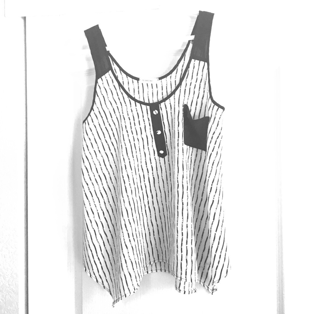 Black & White loose tank top