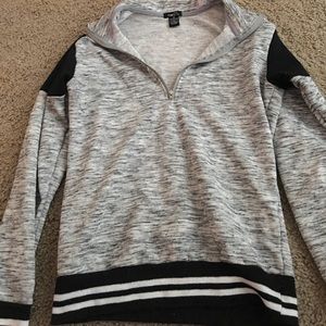 Adorable windbreaker 💋