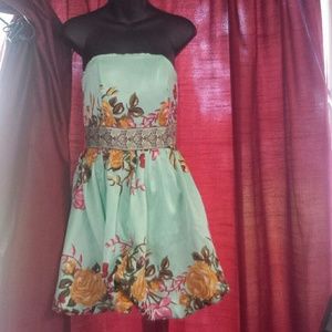 Strapless dress