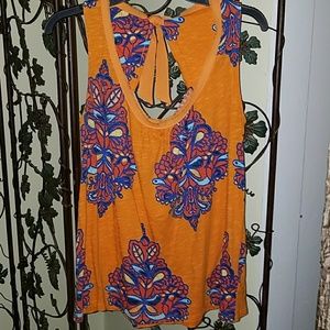 Beautiful summer top (see measurements)