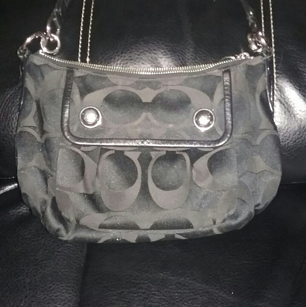 Coach authentic