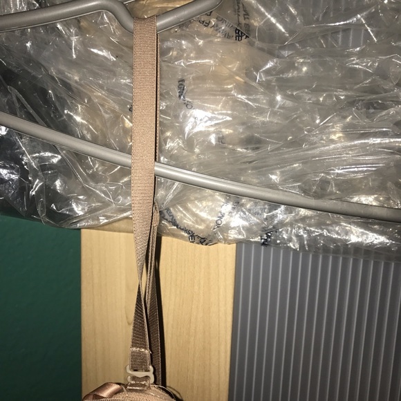 SHIMMERING GOLD SEQUENCED BCBG DRESS - Picture 6 of 6