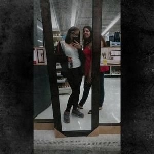 Meet your Posher, Kayla