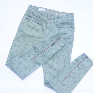 ✌🏼4 for $15 ✌🏼GAP - Legging Jeans 1969 Floral