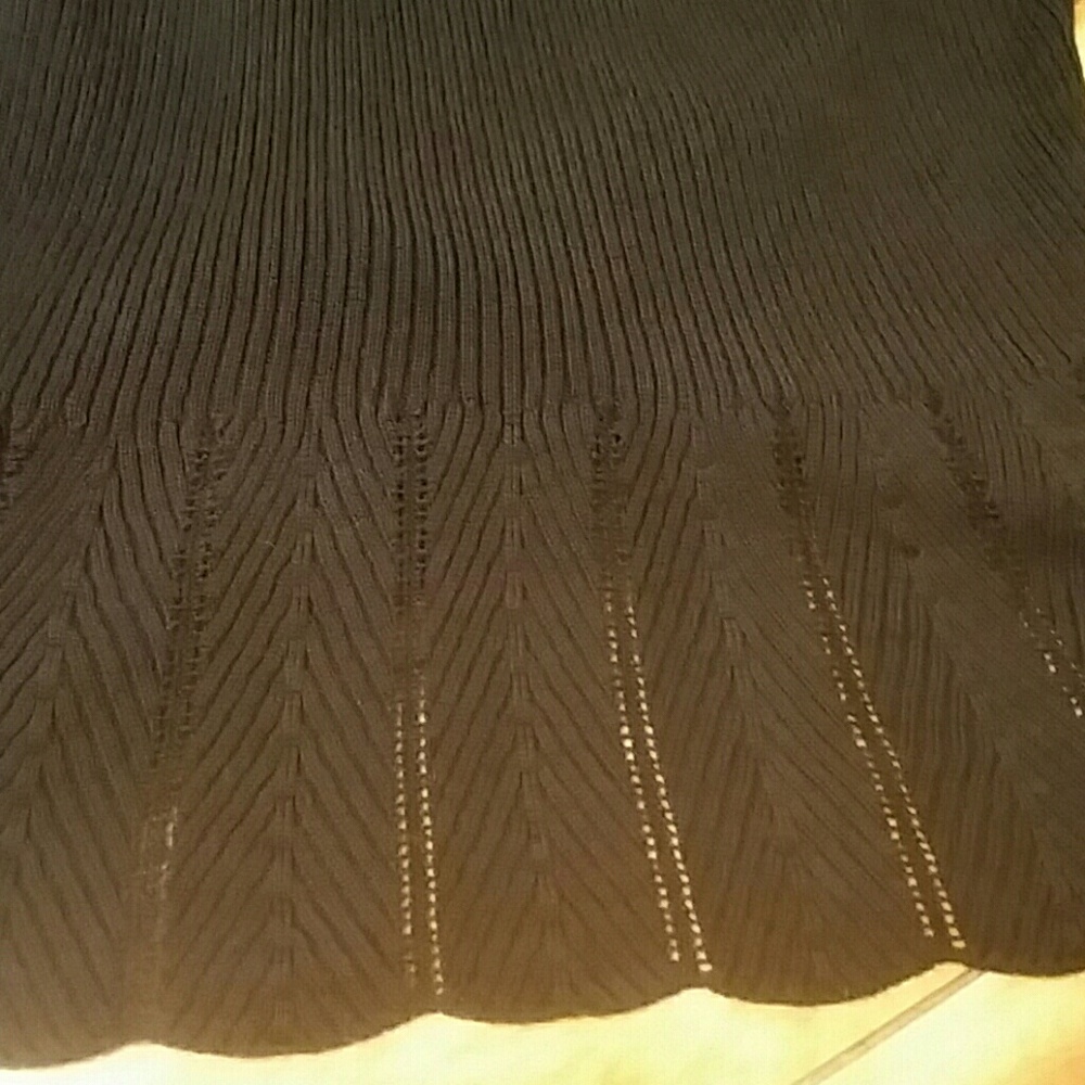 NWOT Urban Outfitters cropped sweater - Picture 2 of 6