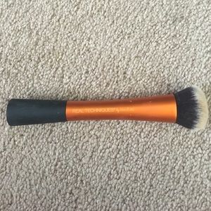 Real Techniques Expert Face Brush
