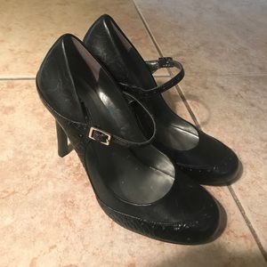 Black Guess heels