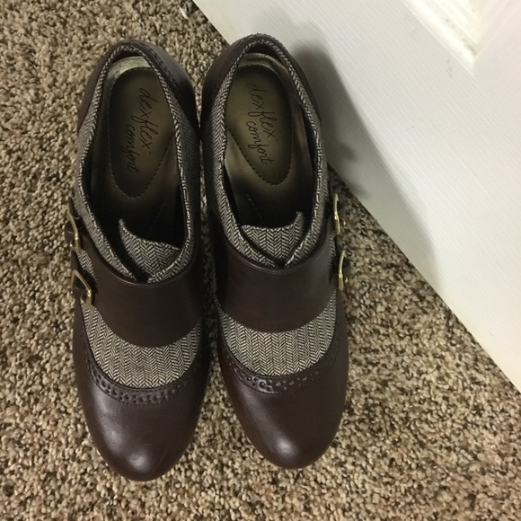 Shoes - Picture 2 of 2