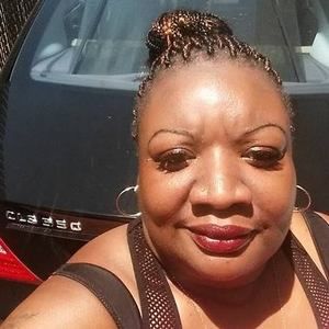 Meet your Posher, Debra