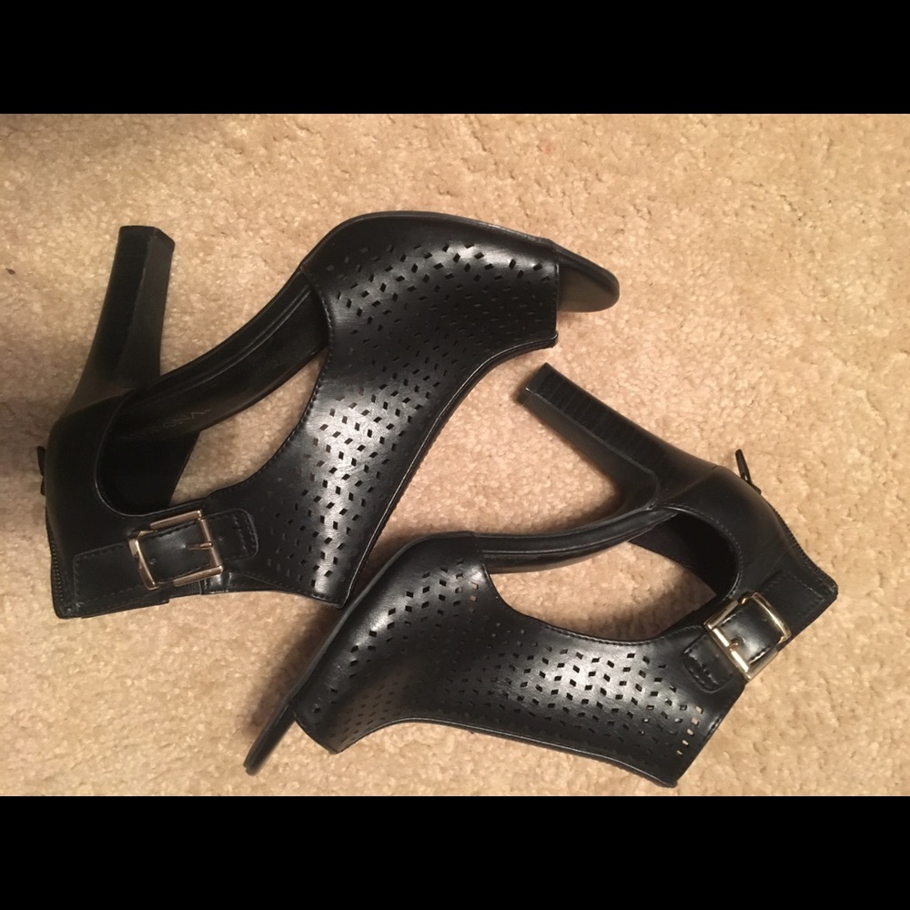Merona Peep Toe Mesh Black Heels Size 8.5