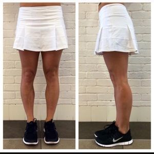 Lululemon pace rival skirt white size 6 tall