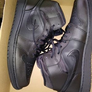 Nike air Jordan 1 mid retro